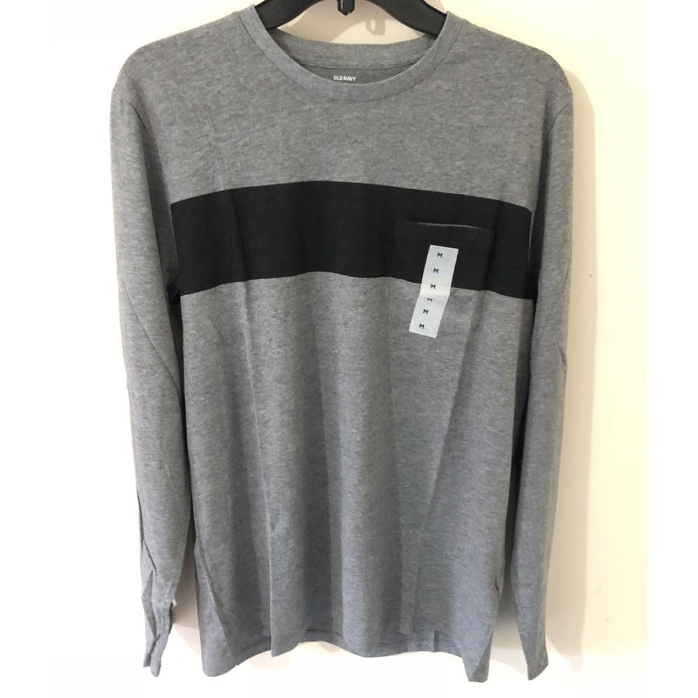 NWT Old navy gray and black long sleeves Tshirt